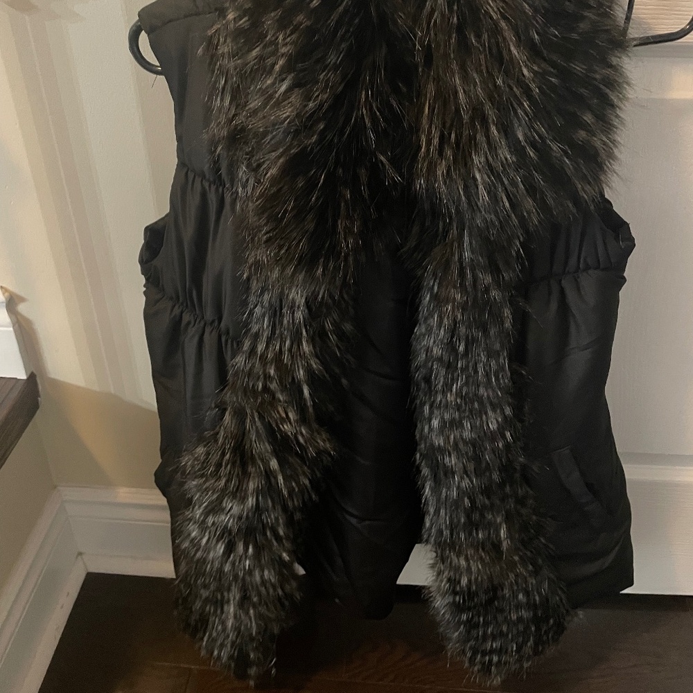 Vest - Picture 3 of 3